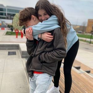 Meet your Posher, Sal